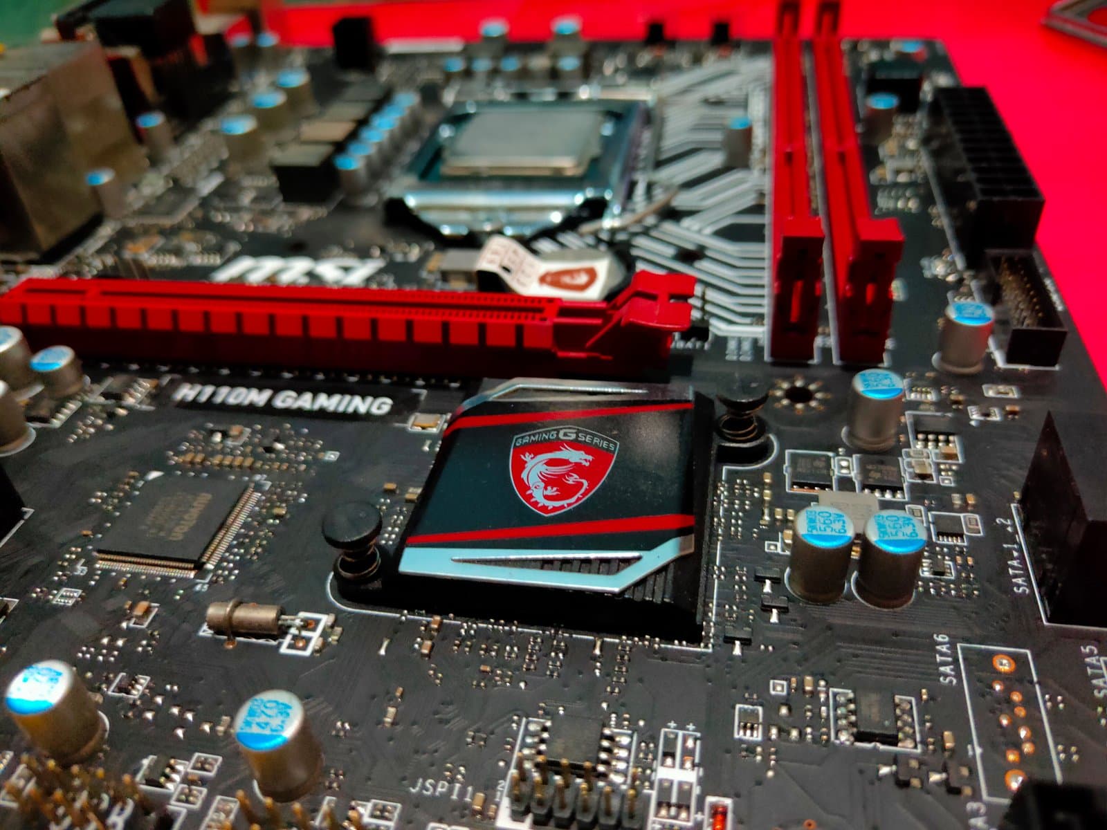 Penggantian Motherboard Komputer di EZPC Servis Laptop Surabaya Timur